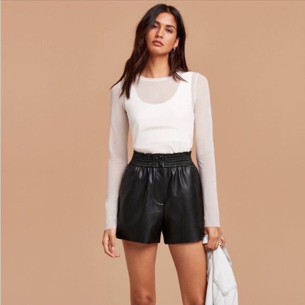 Aritzia Wilfred Liris Vegan Leather Shorts